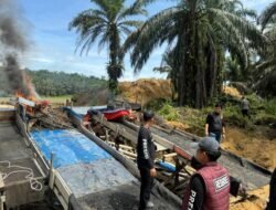 Polsek Singingi Tertibkan Lima Rakit PETI di Desa Kebun Lado