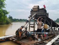 Polres Kuansing Tindak Lanjuti Layanan 110, Empat Rakit PETI di Sungai Kuantan Dirusak