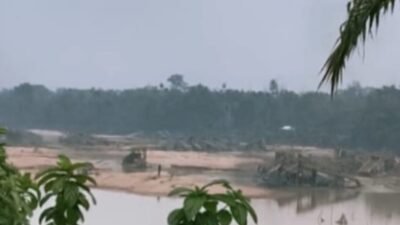 Ke Mana Emas Ratusan Ponton PETI Mengalir? Sungai Kuantan Tenang Dikeruk, Masjid Bersejarah Terancam